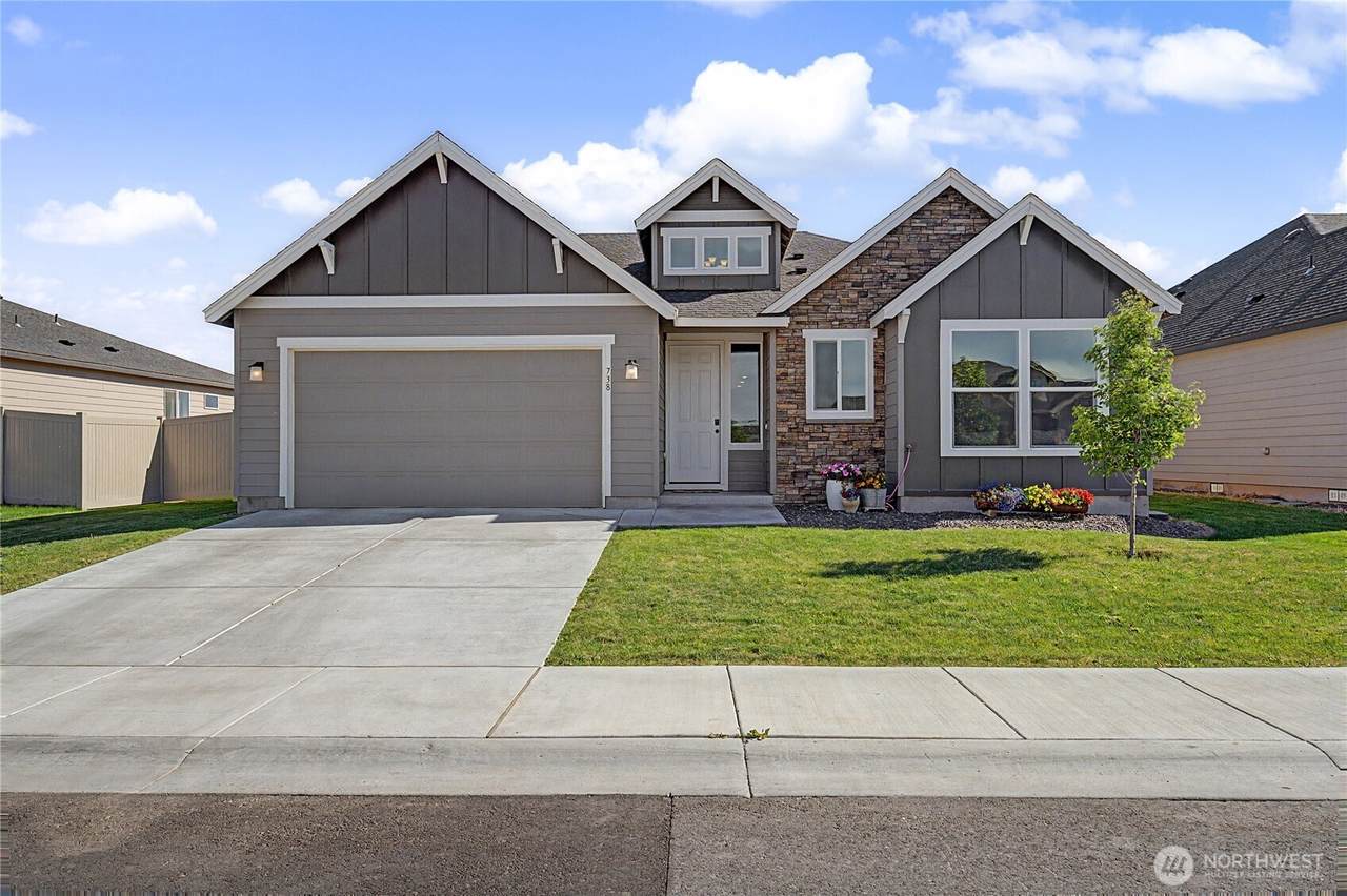 738 I Street - Photo 1
