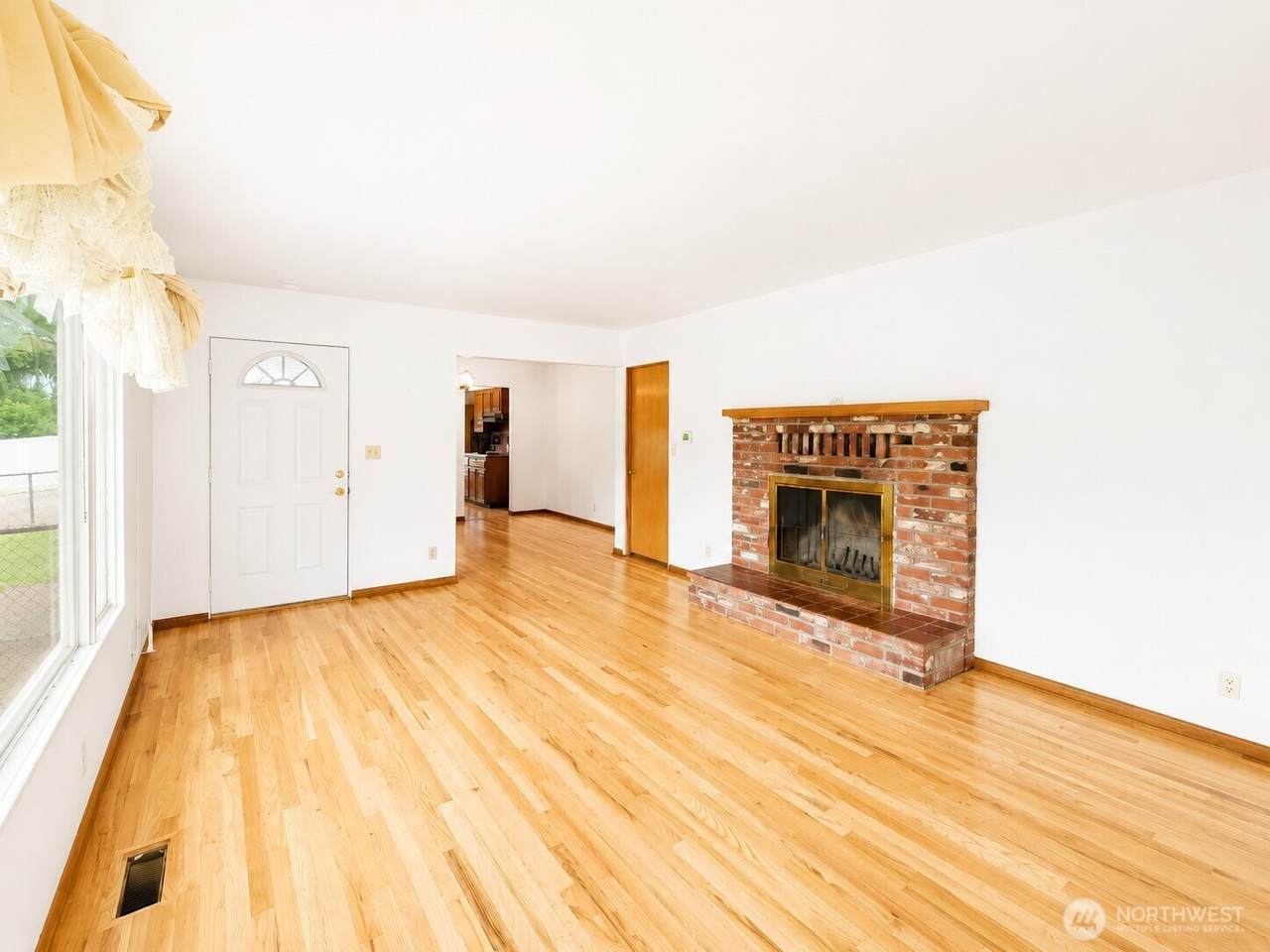 https://bt-photos.global.ssl.fastly.net/nwmls/1280_boomver_1_2527709-1.jpg