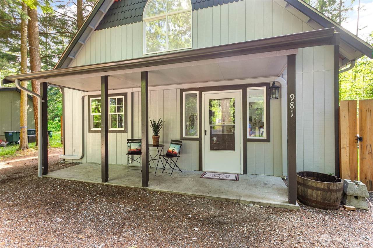 981 Red Valley Lane - Photo 1