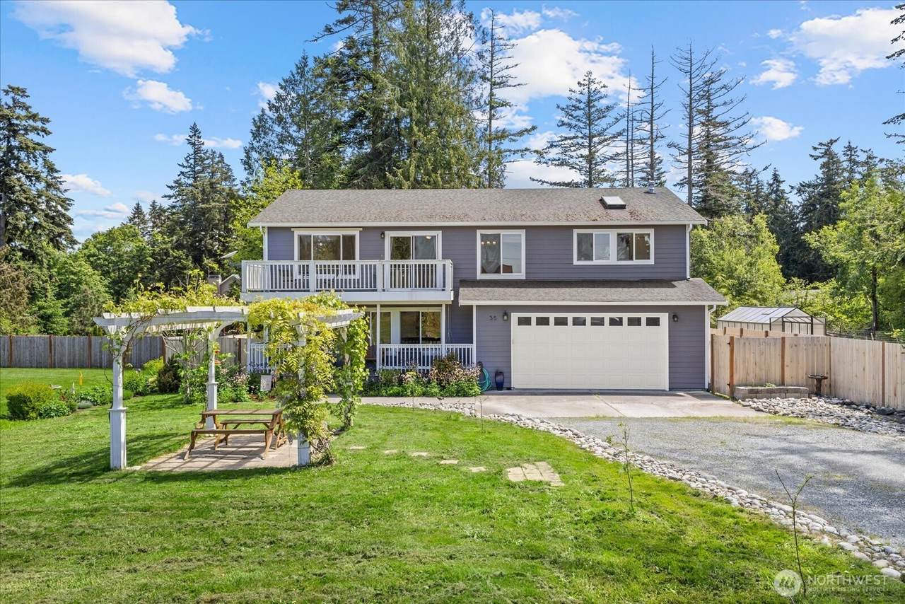 35 Edgewater Drive - Photo 1