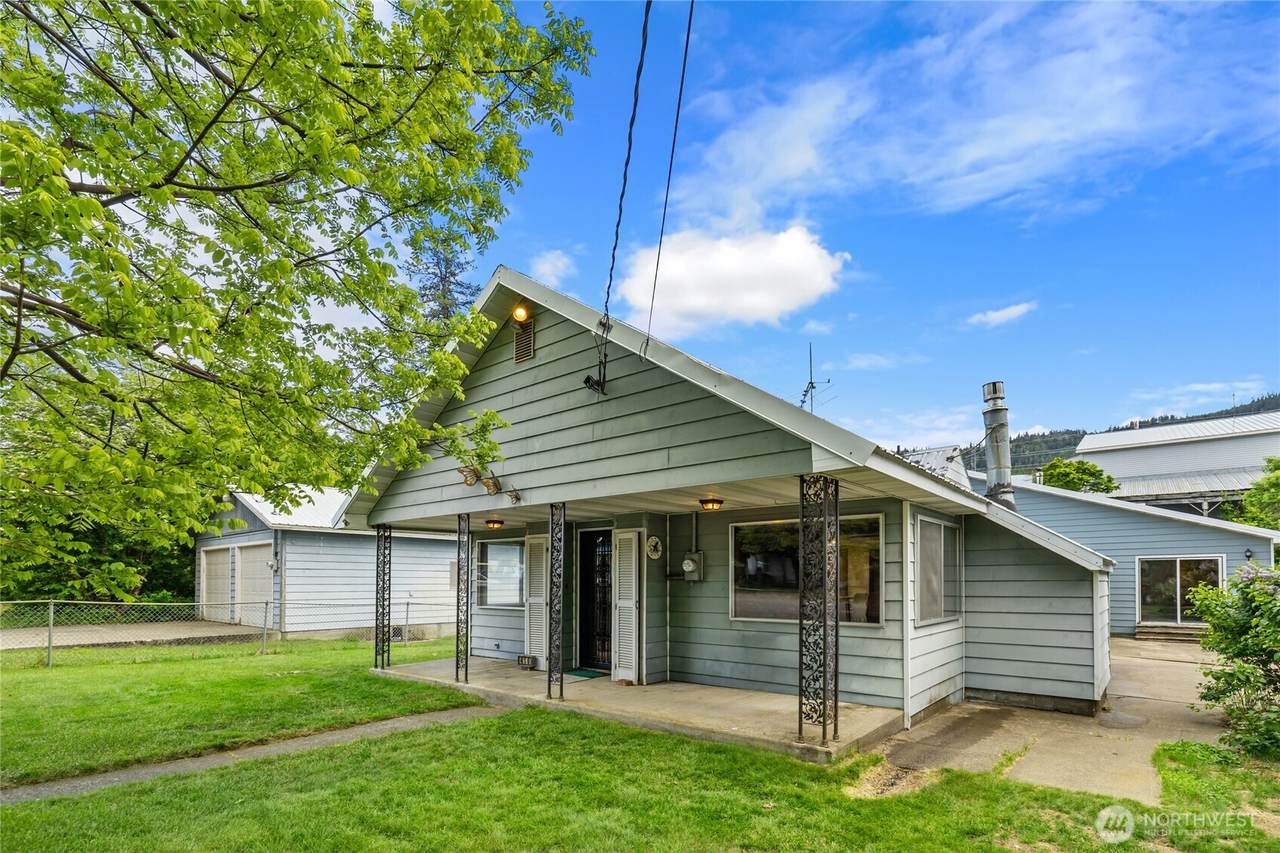 410 1st Street - Photo 1