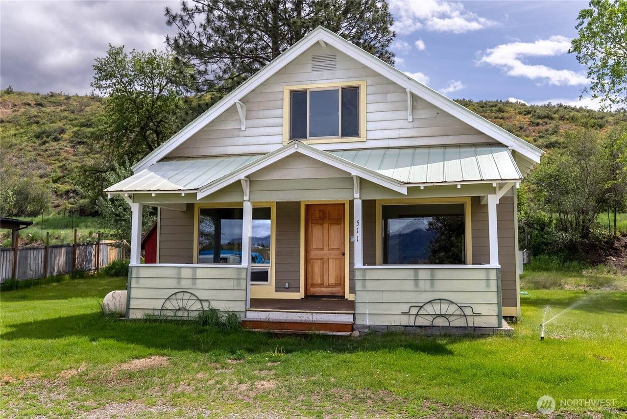 511 Bluff St - Photo 1