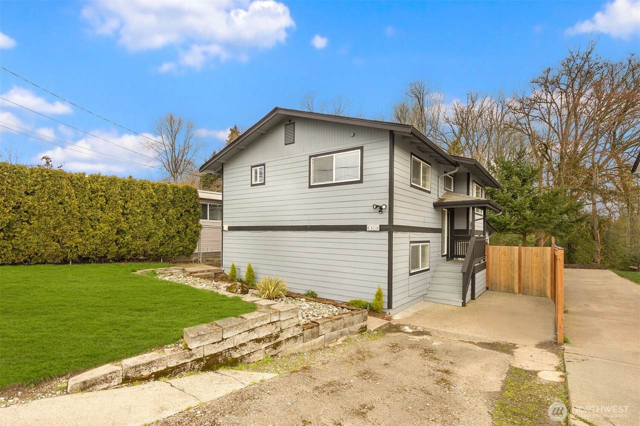 5306 26th Avenue - Photo 1