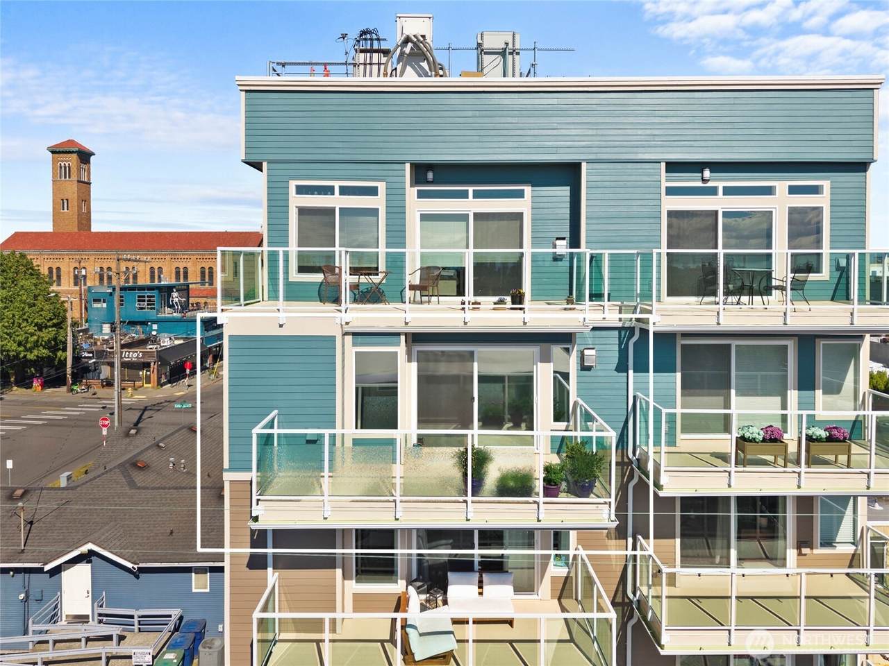 4409 California Avenue - Photo 1