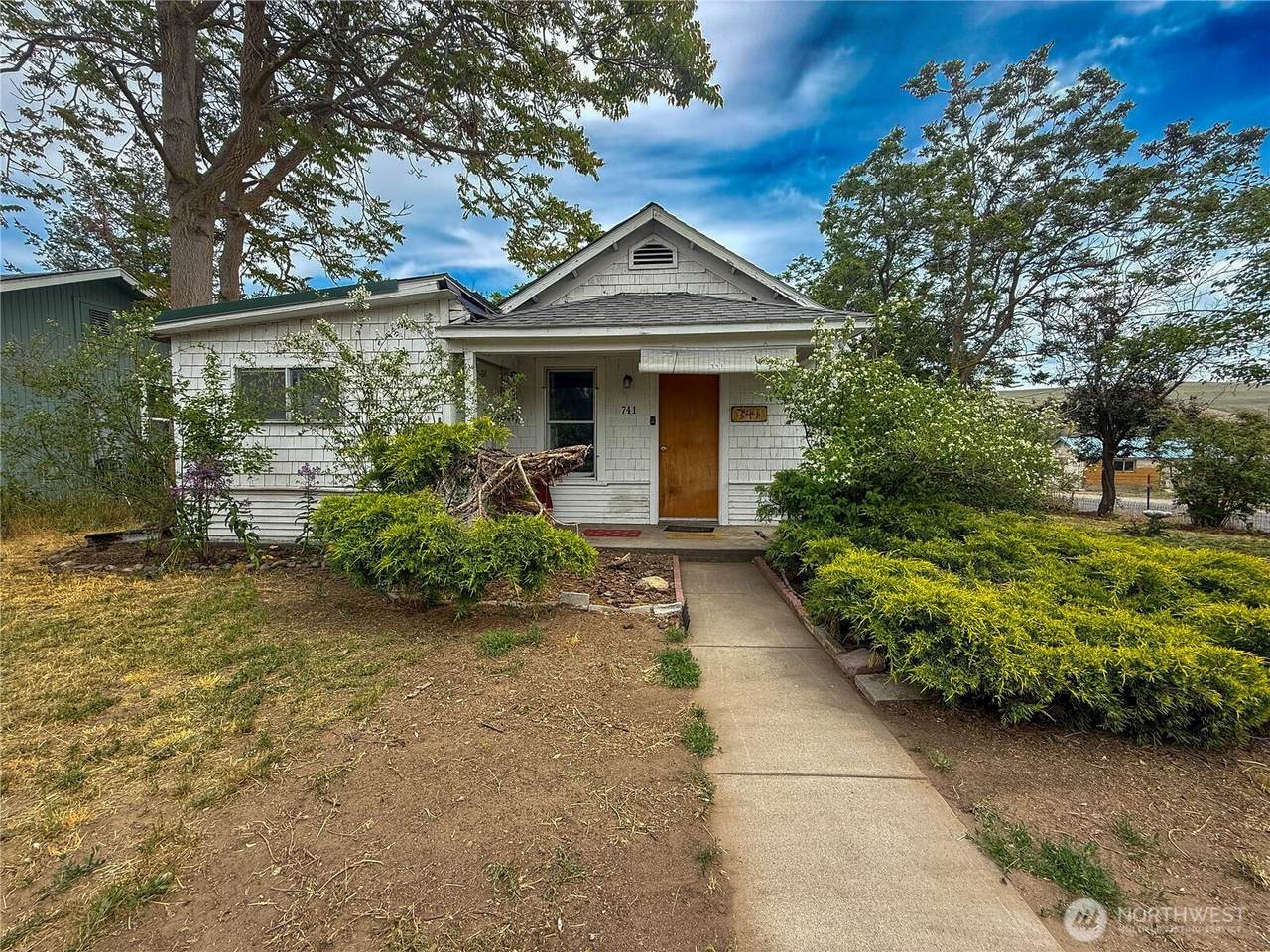 741 5th Avenue - Photo 1