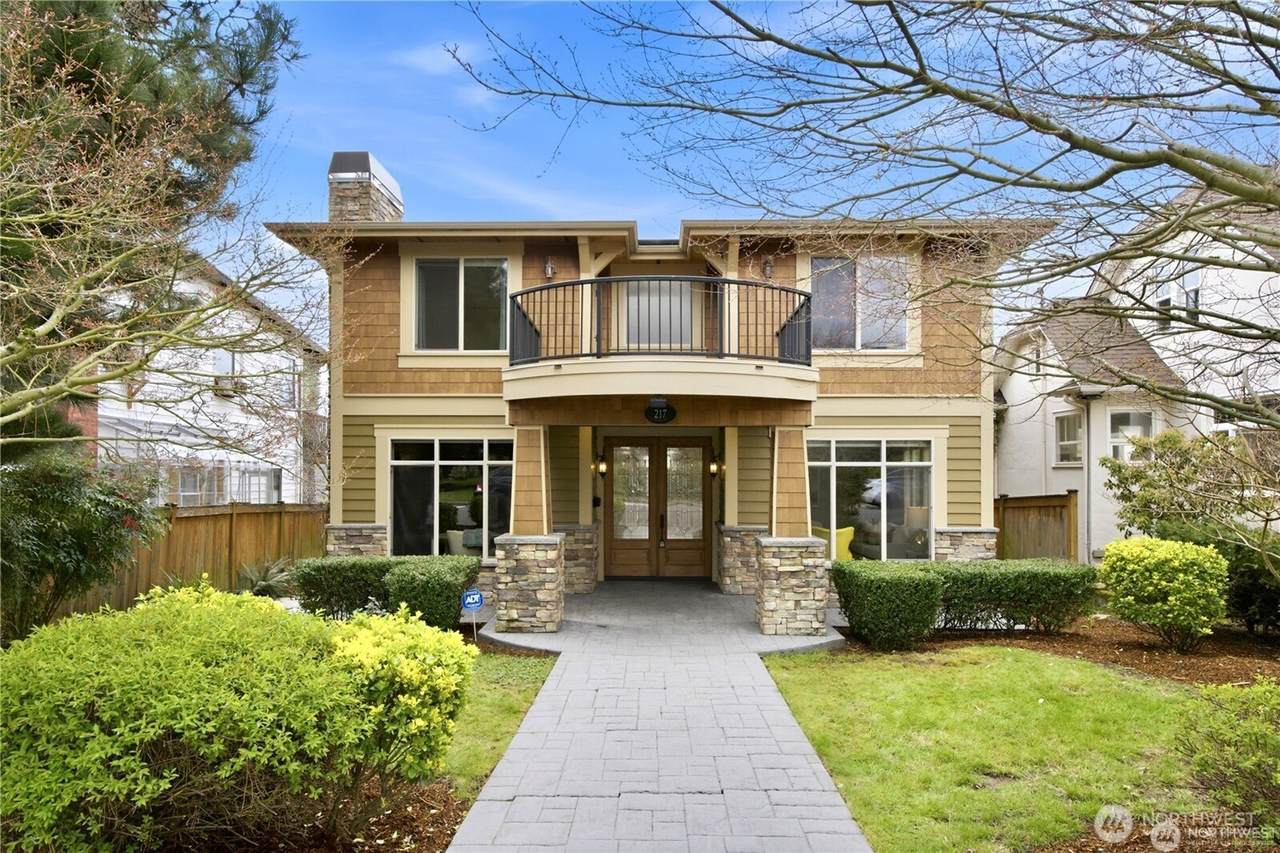 217 7th Avenue - Photo 1