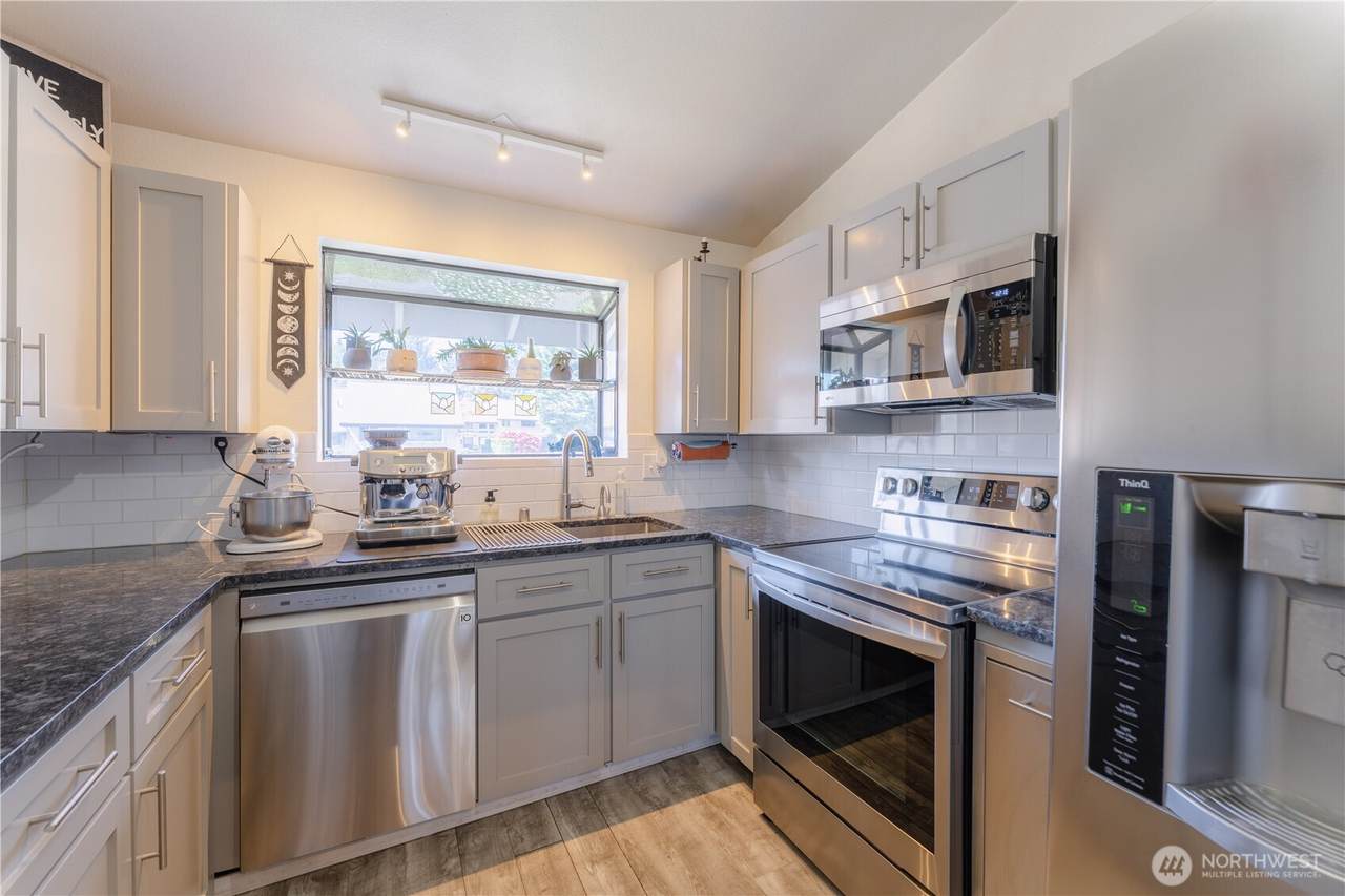 3435 Auburn Way - Photo 1
