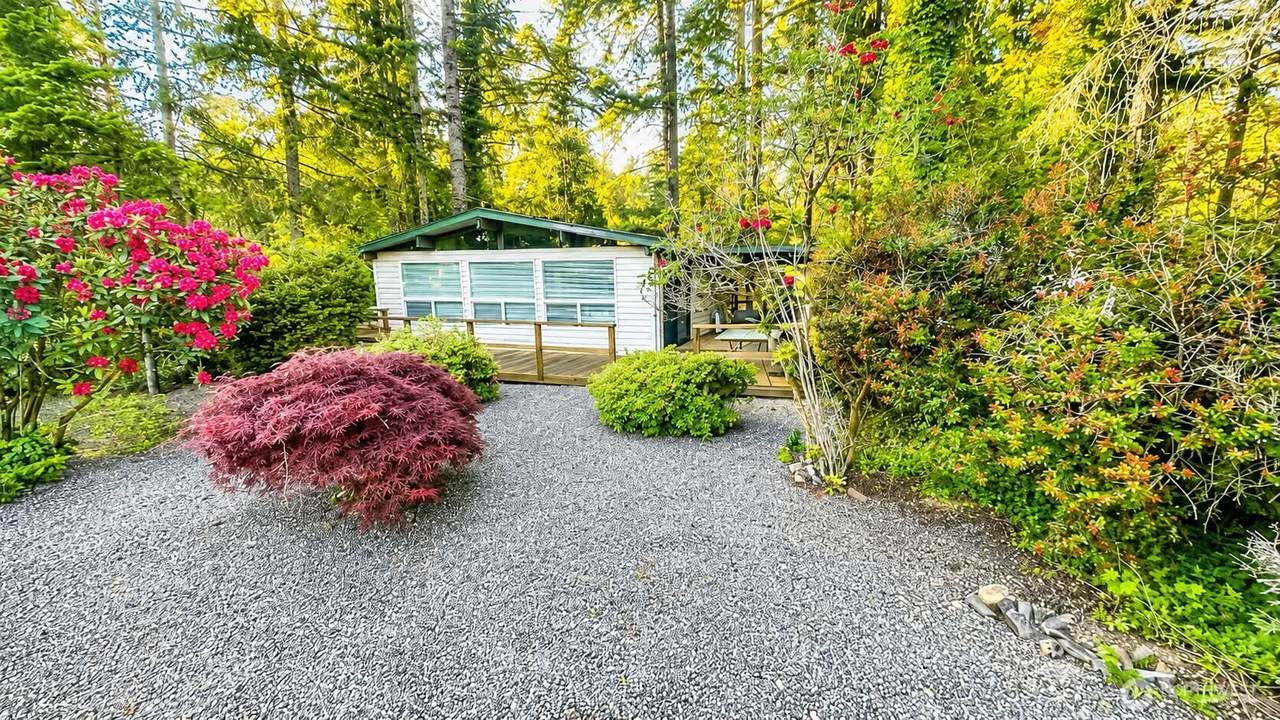 80 Country Club Drive - Photo 1
