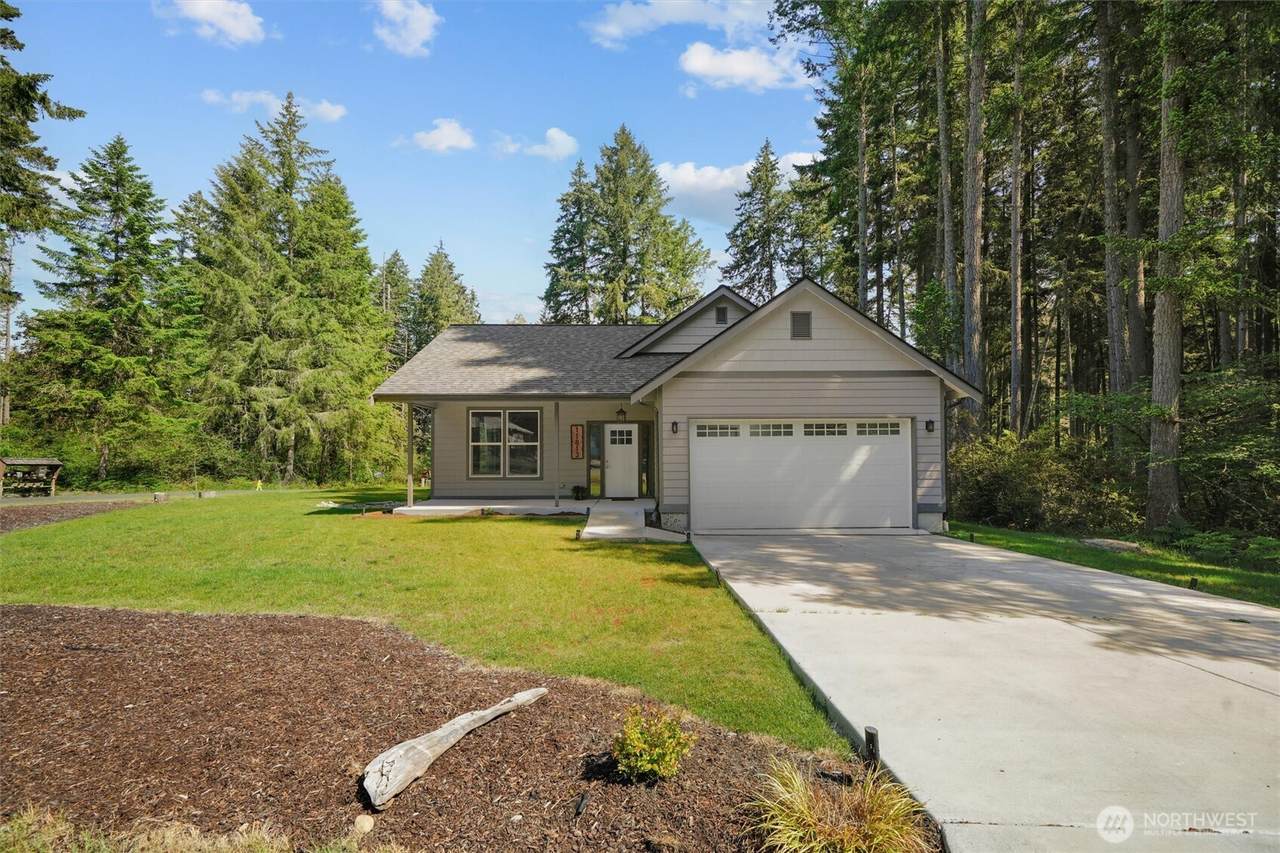11813 Island Drive - Photo 1