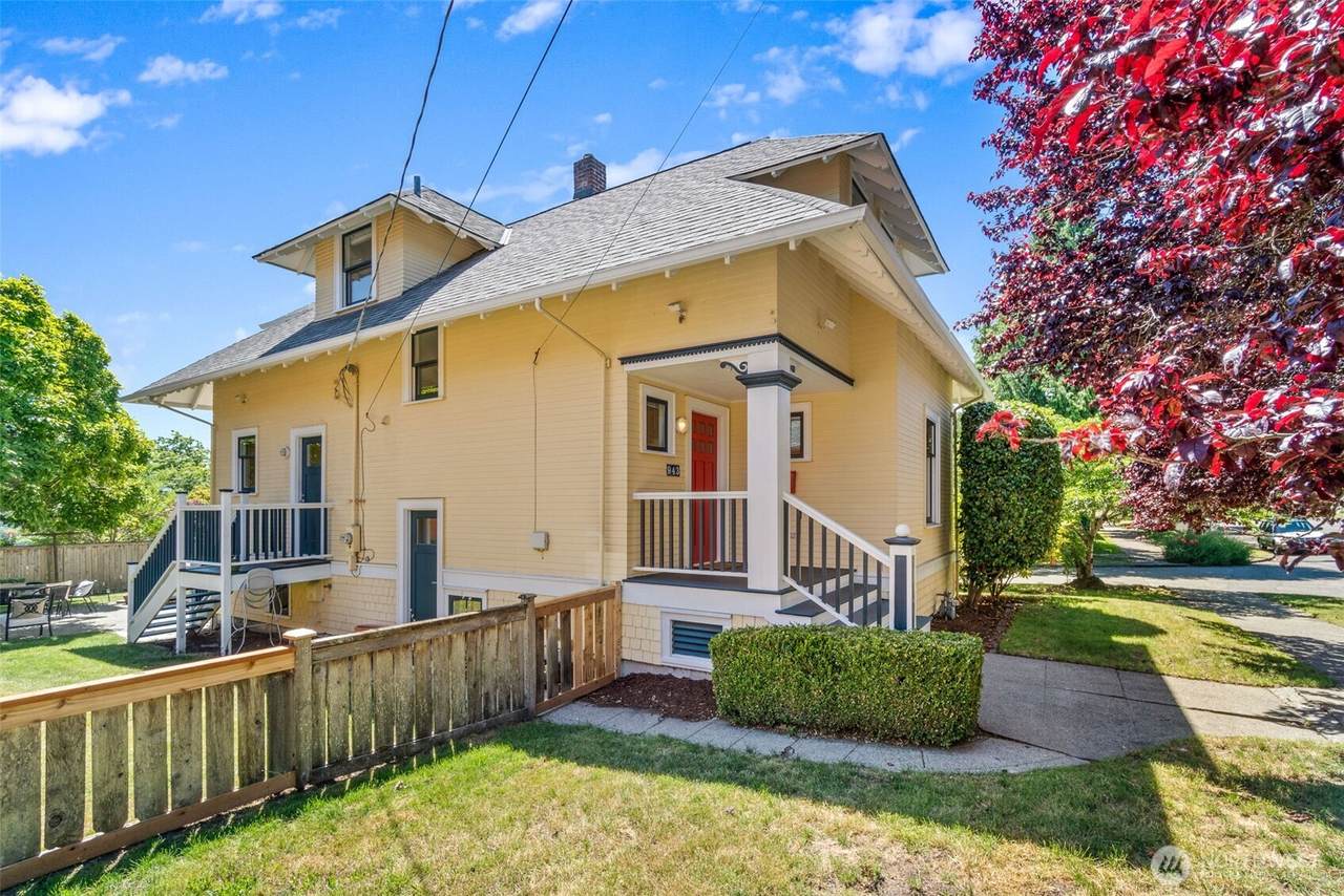 943 60th Street - Photo 1