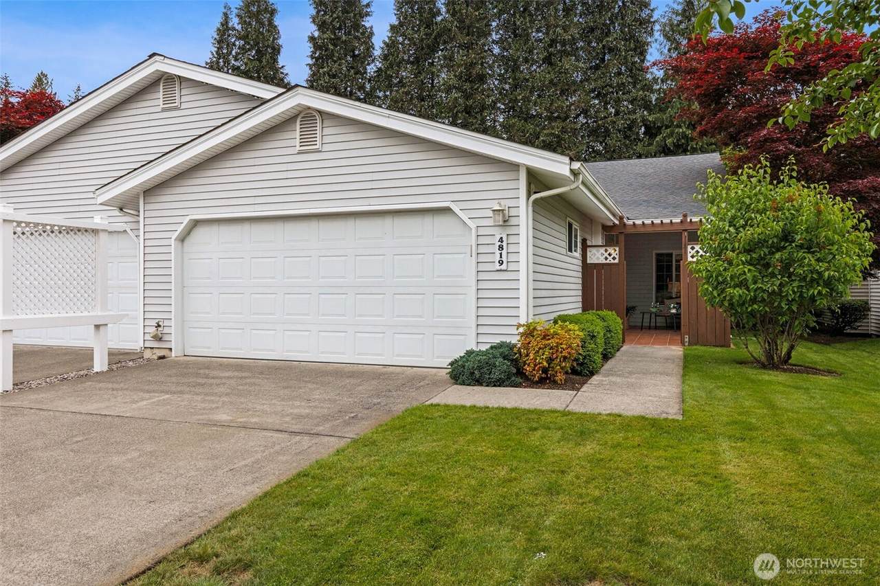 4819 Stratford Lane - Photo 1