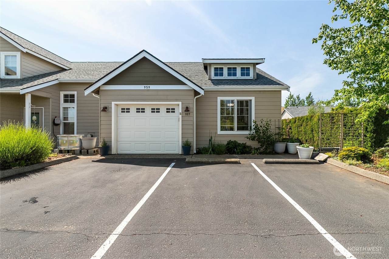 959 Aaron Drive - Photo 1