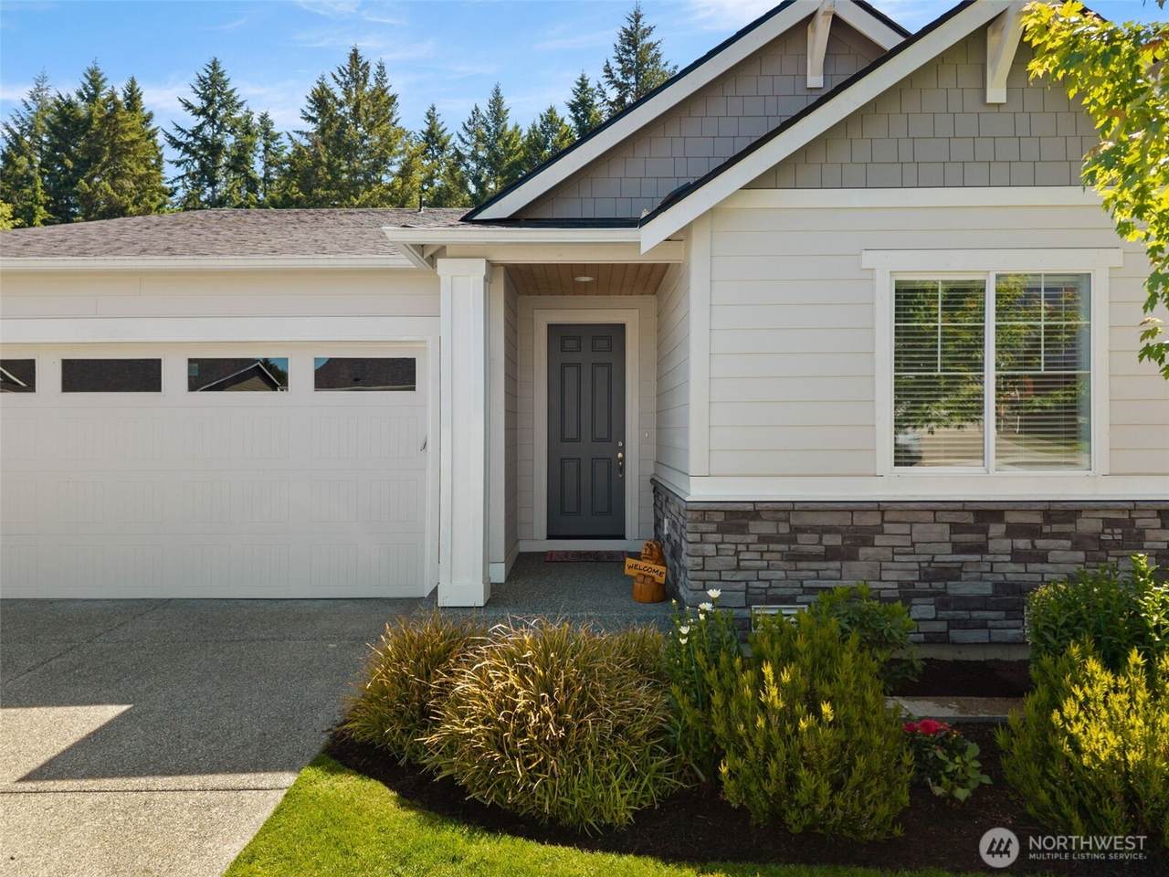 6541 Seaglass Avenue - Photo 1