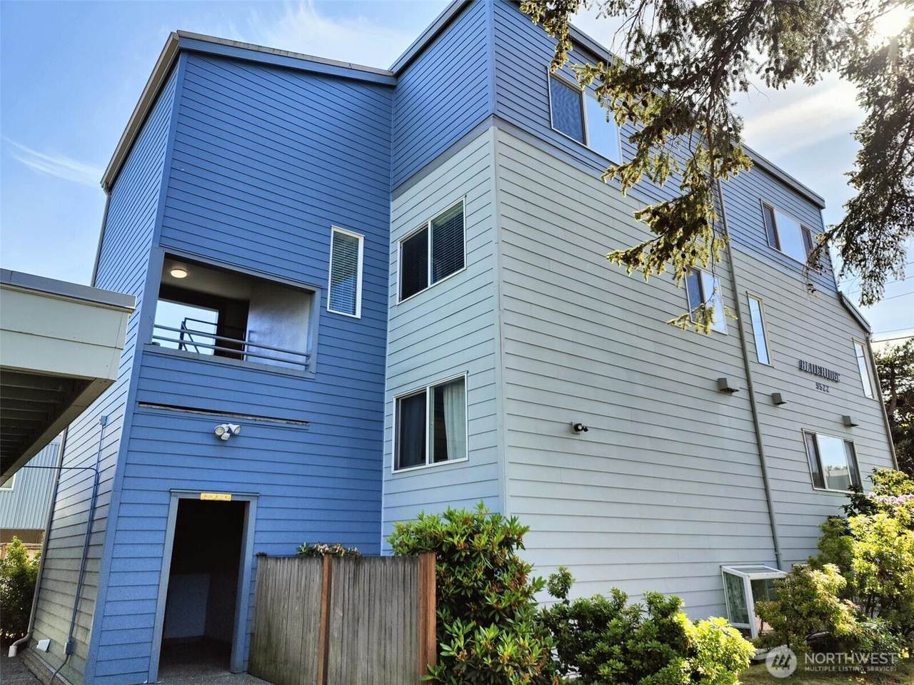 9522 1st Avenue - Photo 1
