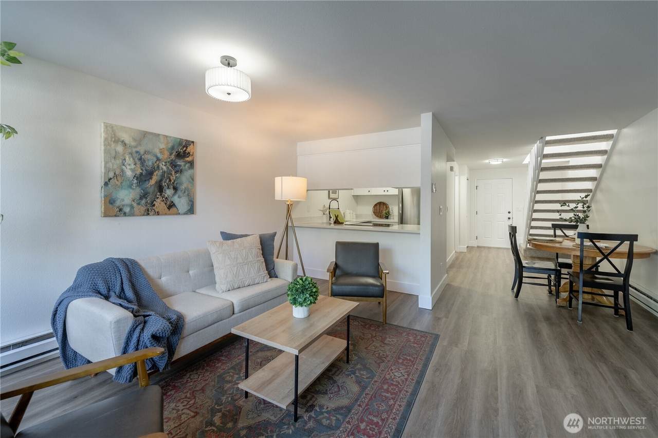216 154th Street - Photo 1
