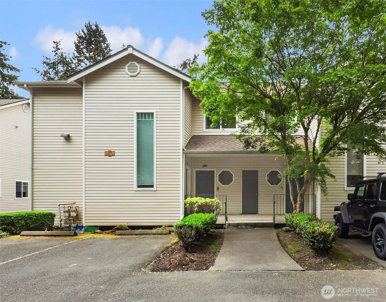 1006 37th Street - Photo 1