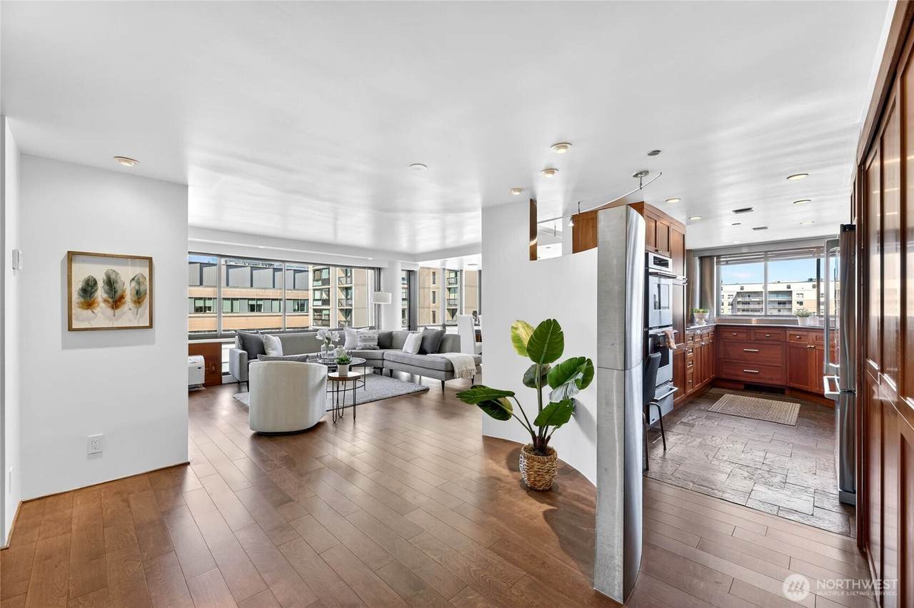 1120 Spring Street - Photo 1