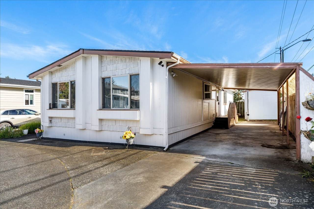 225 Ernst Street - Photo 1