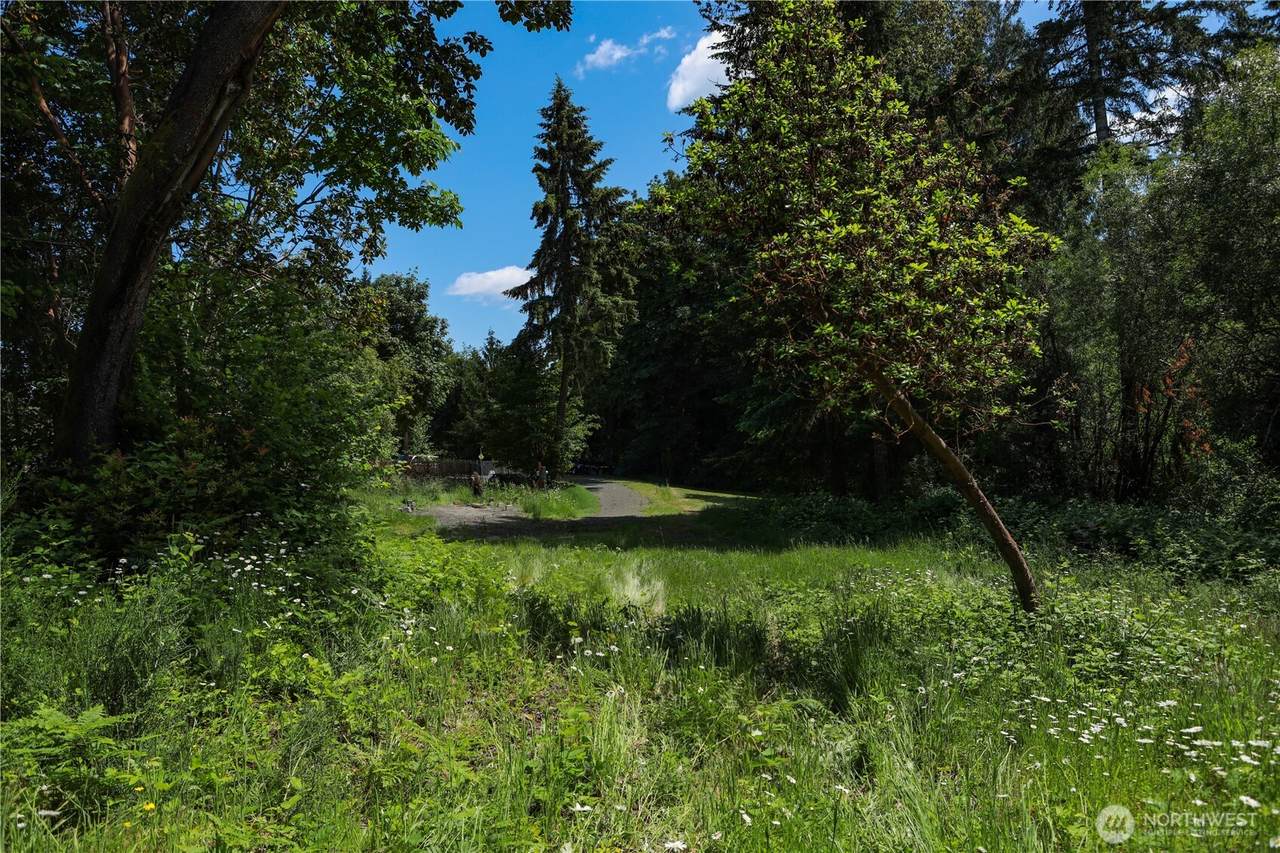 712 Cornwall Road - Photo 1
