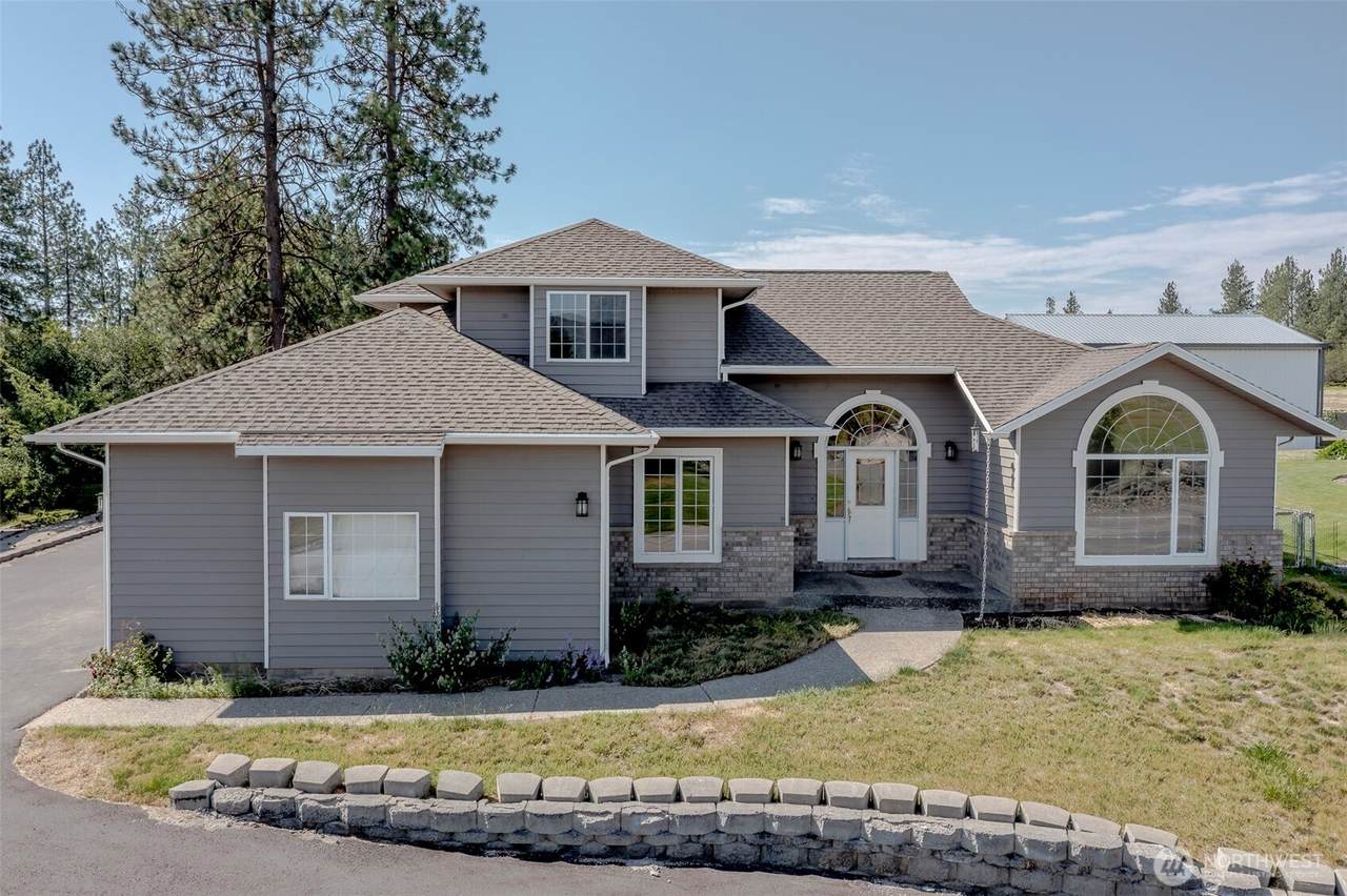 1107 Pinebrook Drive - Photo 1