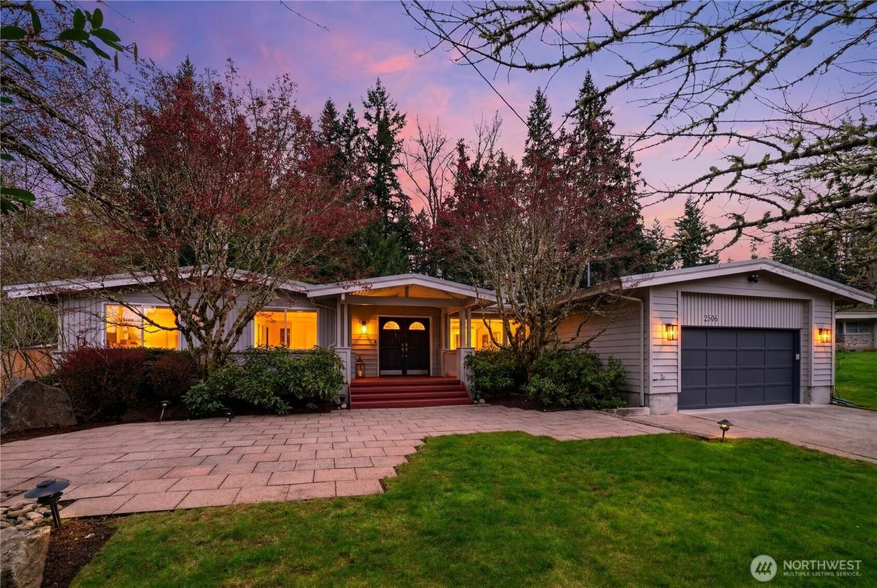 2506 159th Avenue - Photo 1