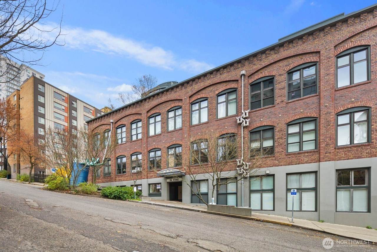 81 Vine Street - Photo 1