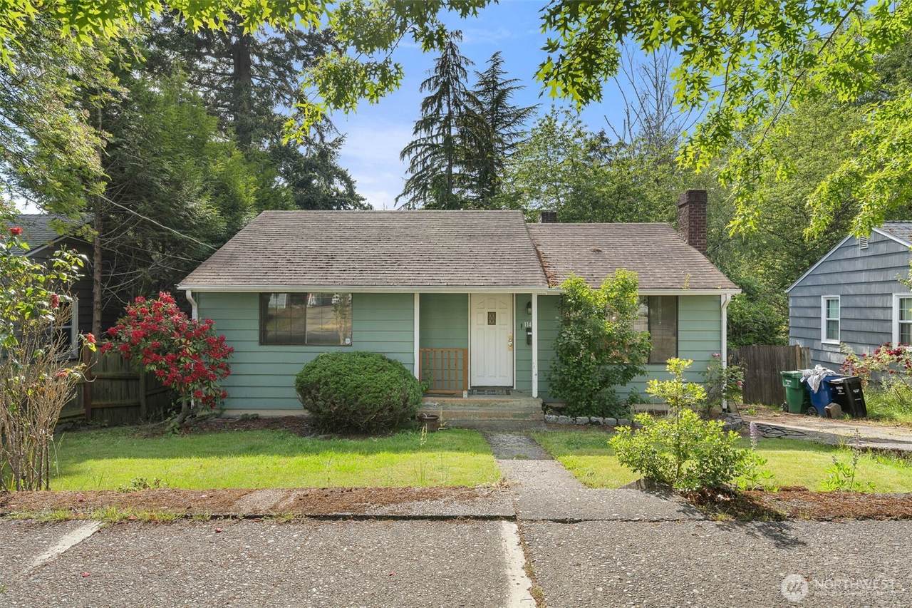 11419 Crestwood Drive - Photo 1