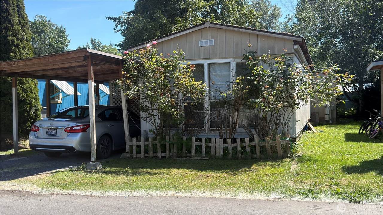 4015 Eliza Avenue - Photo 1