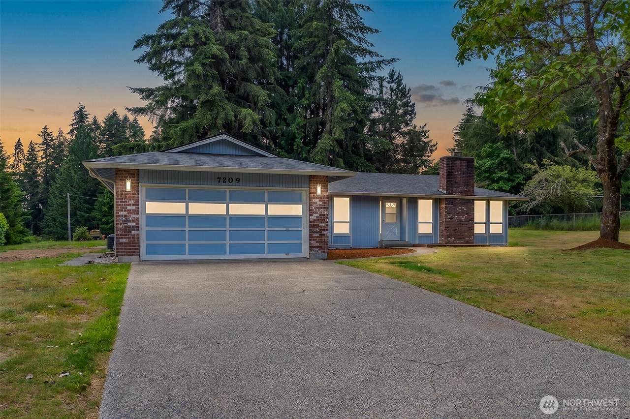 7209 33rd Avenue - Photo 1