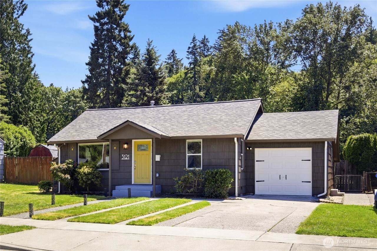 3121 6th Street - Photo 1