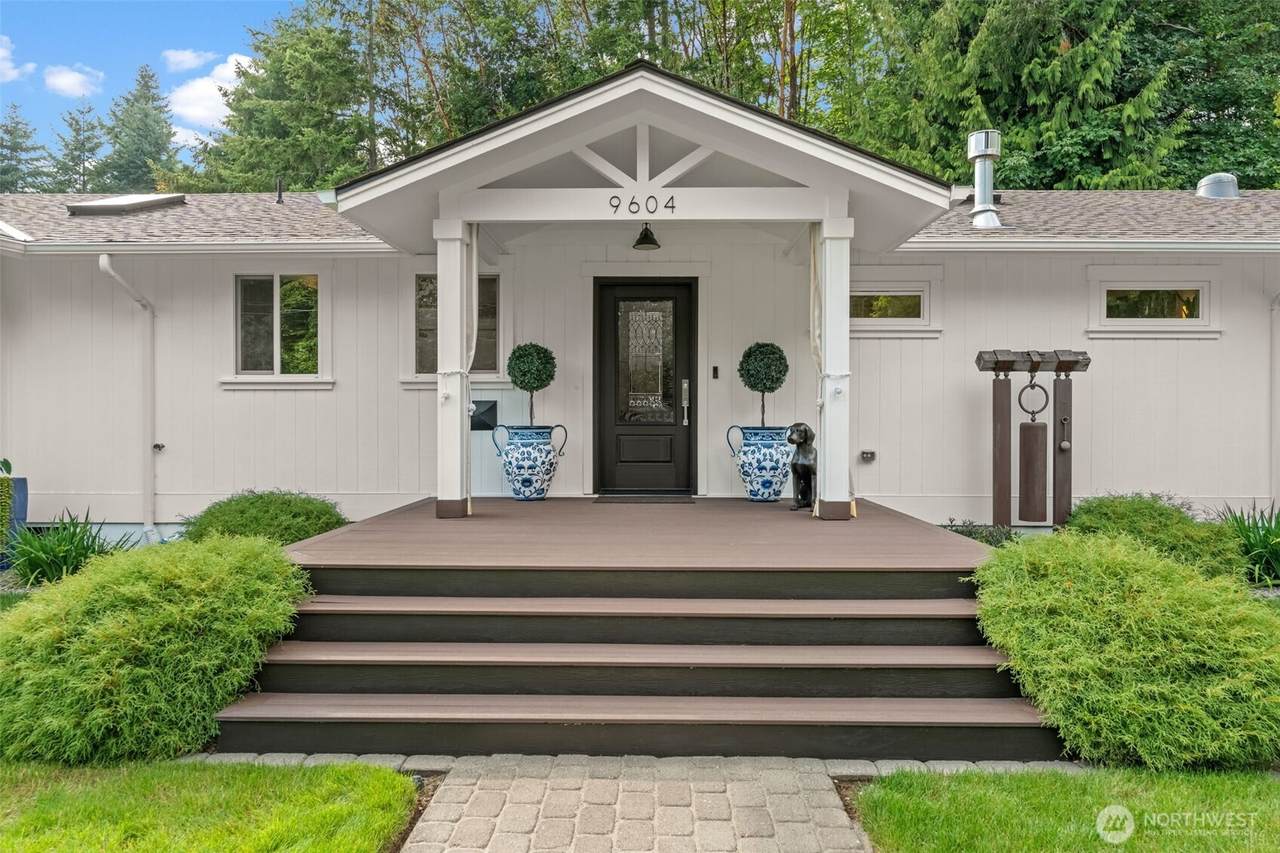 9604 Ridgeway - Photo 1