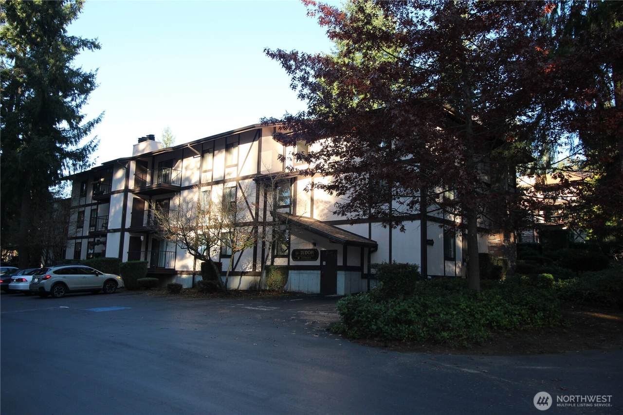 4501 Grandview Drive - Photo 1