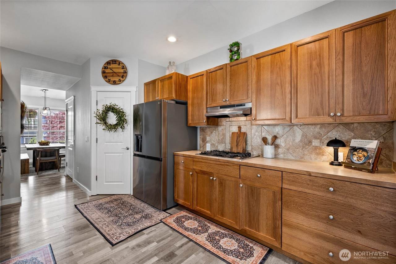 https://bt-photos.global.ssl.fastly.net/nwmls/1280_boomver_1_2533663-1.jpg
