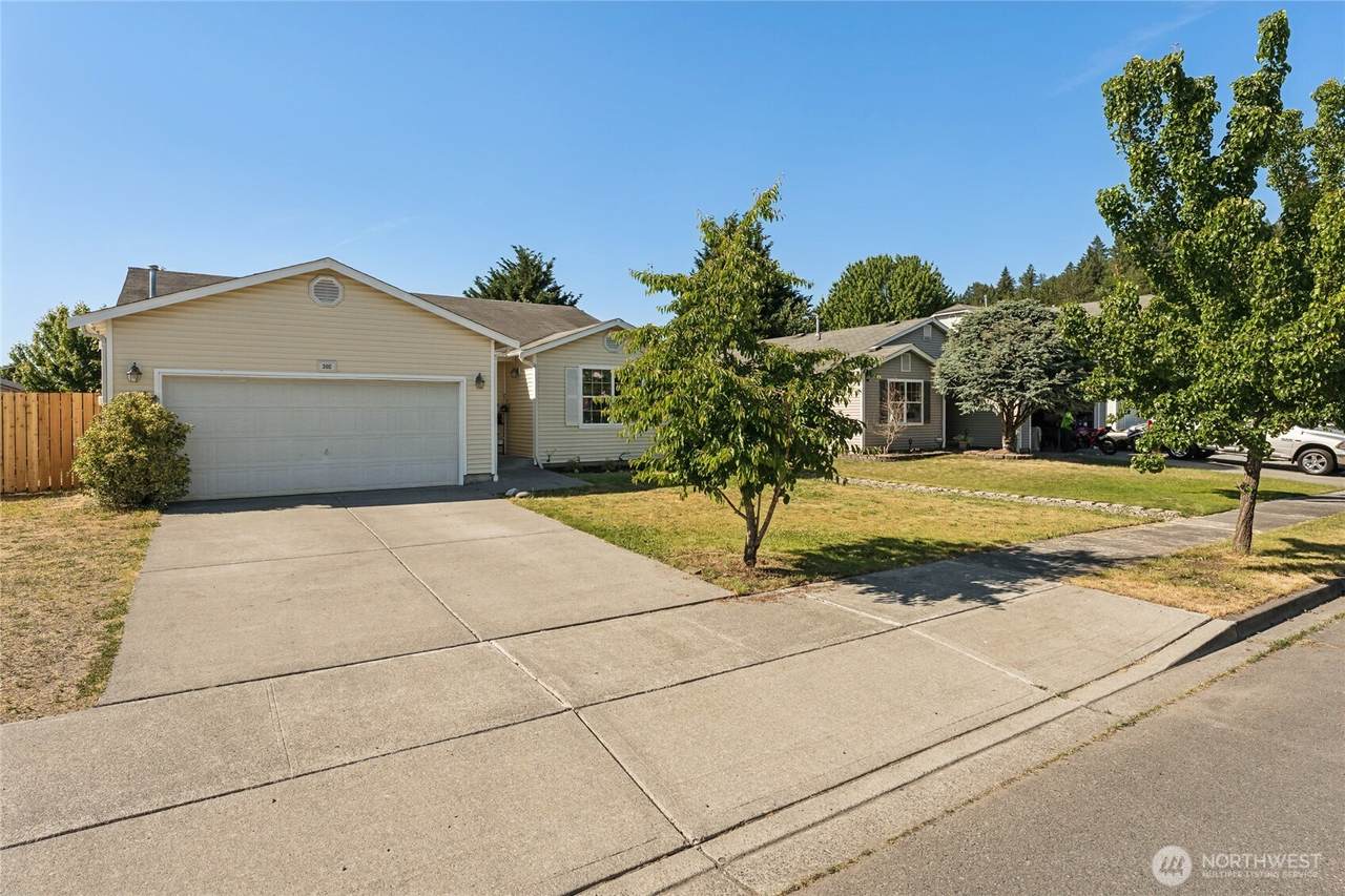 305 Nelsen Street - Photo 1