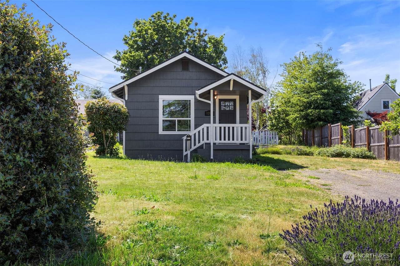 1207 High Avenue - Photo 1