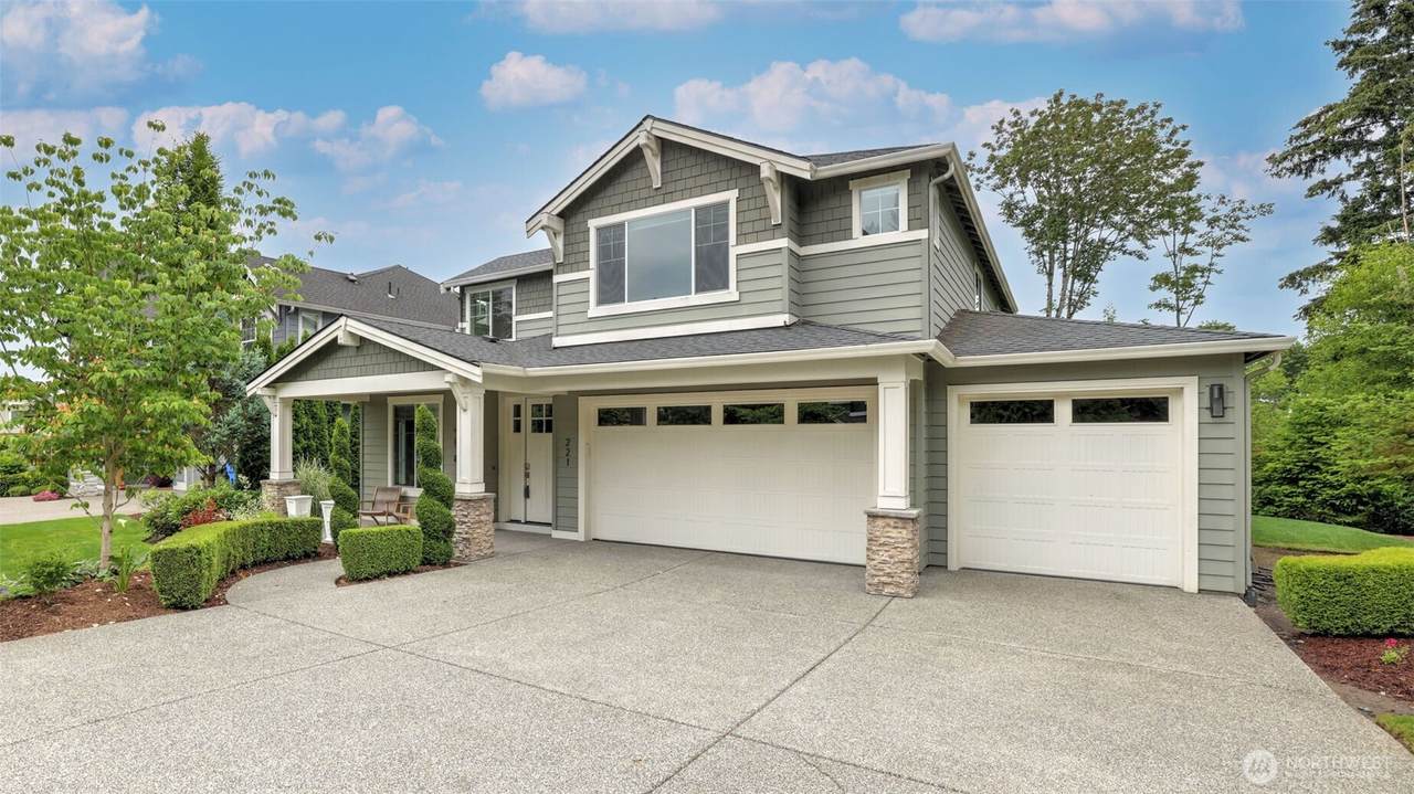 221 Shadow Avenue - Photo 1
