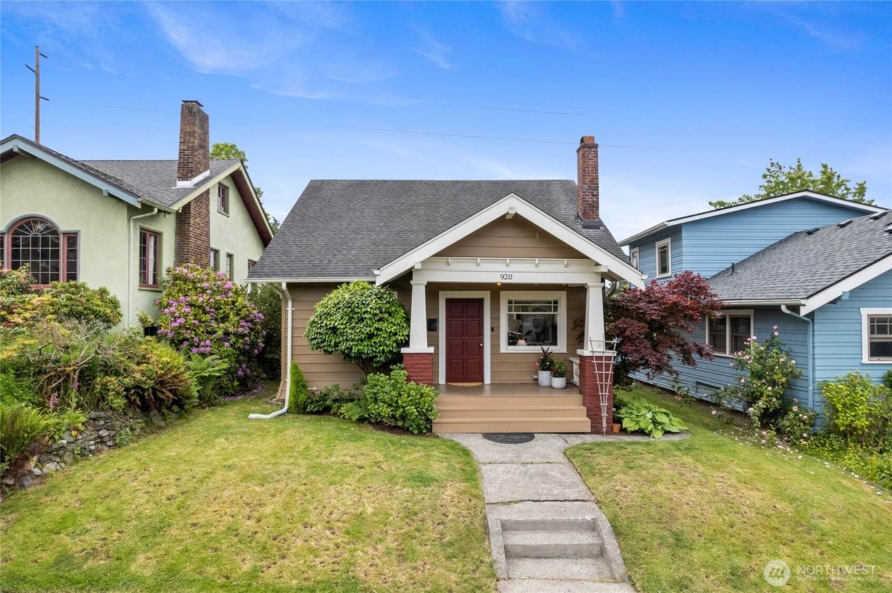 920 Sheridan Avenue - Photo 1