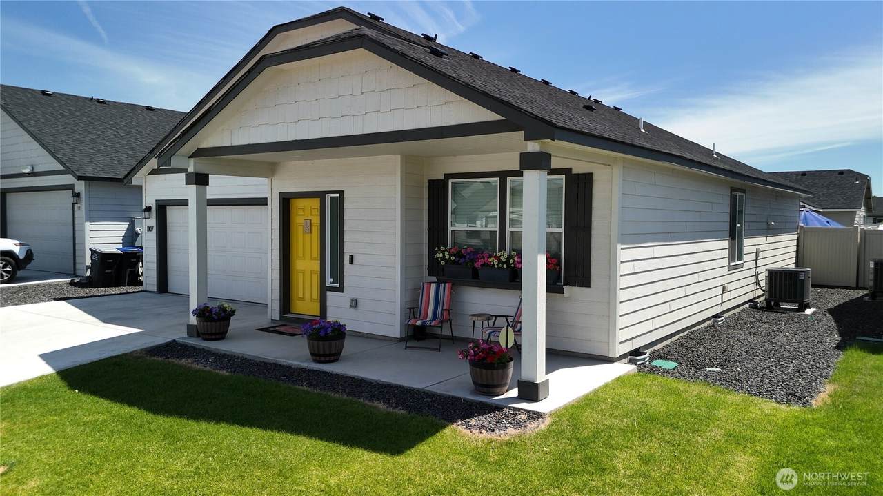 1107 Aspen Road - Photo 1