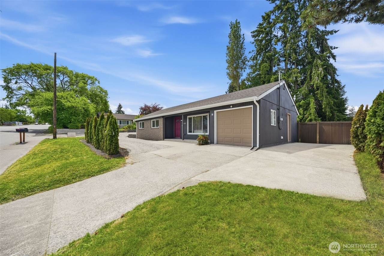 20926 44th Avenue - Photo 1