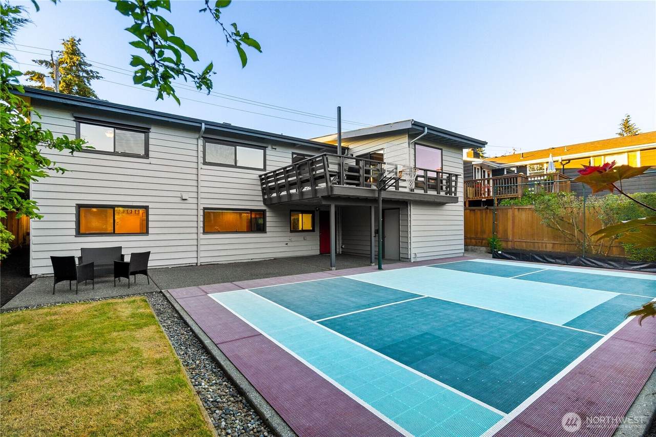4015 70th Street - Photo 1