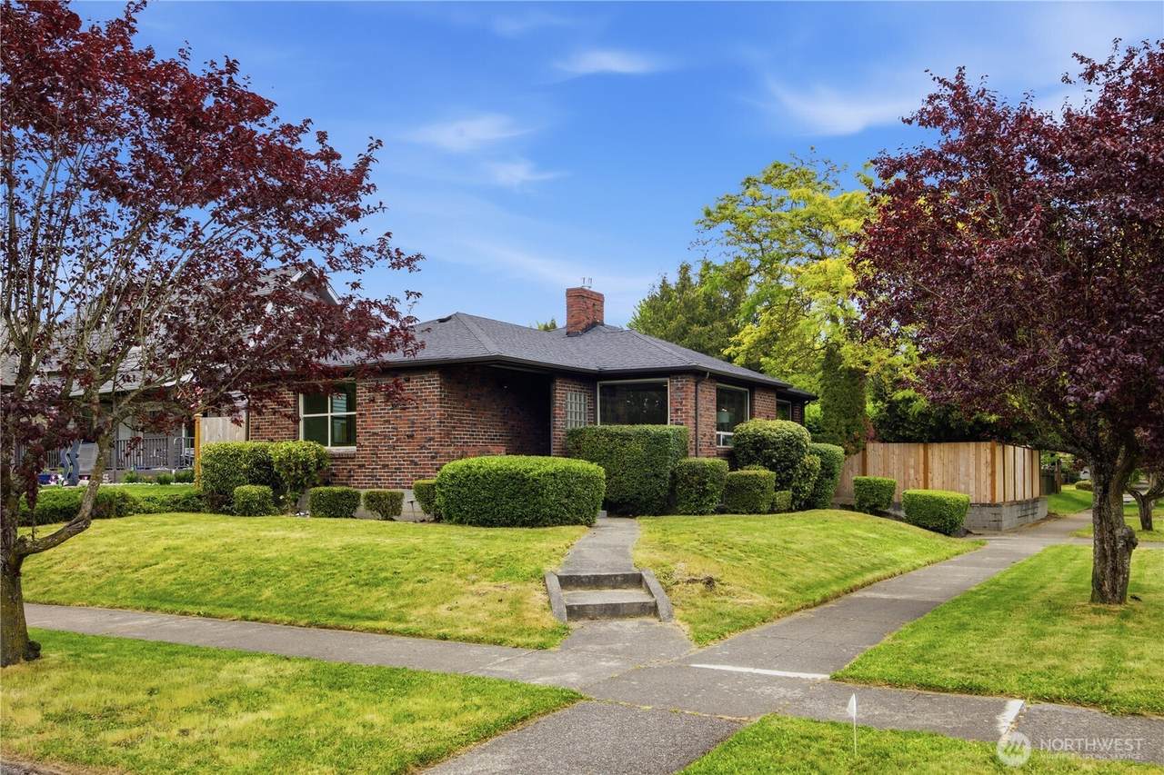 4537 Park Avenue - Photo 1