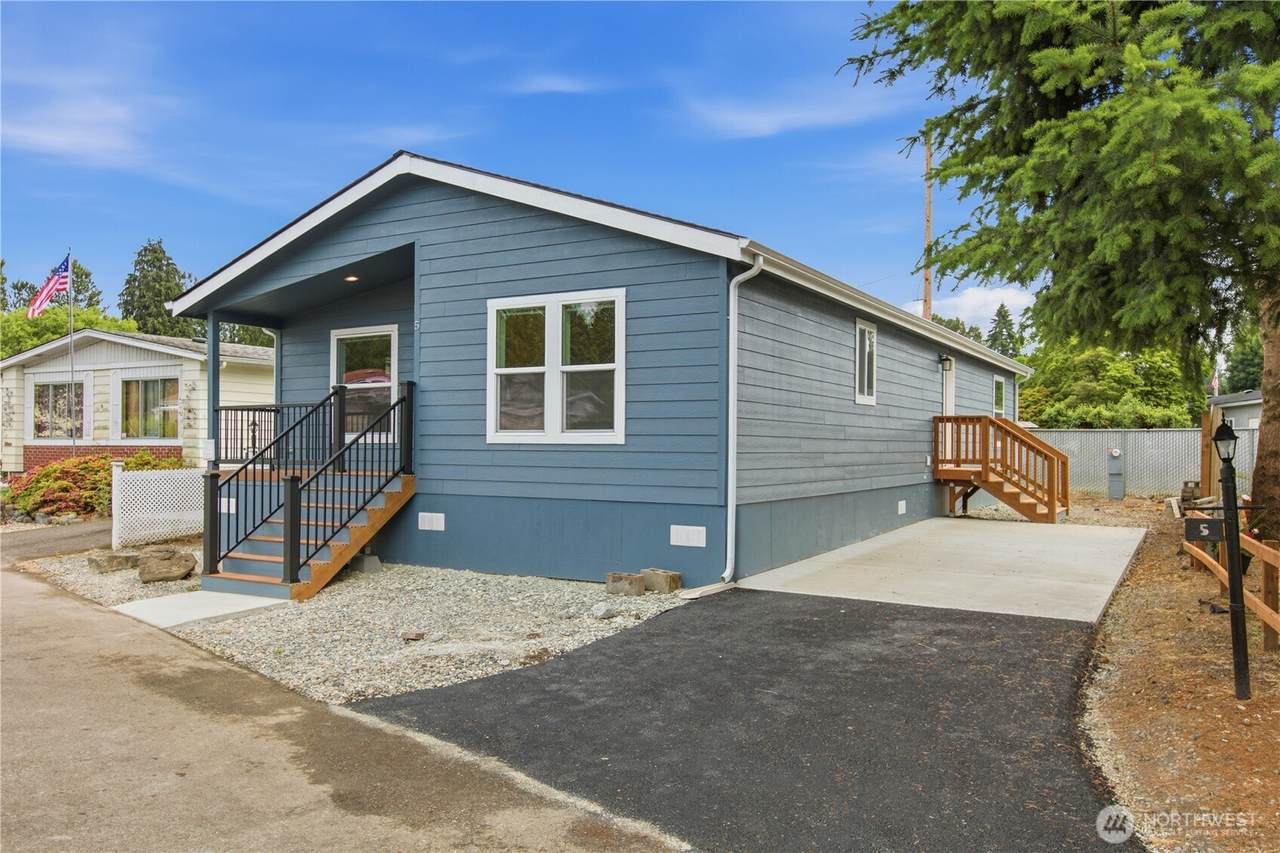1510 Maple Lane - Photo 1