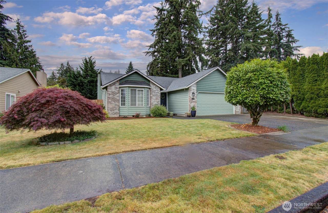 10411 94th Street - Photo 1