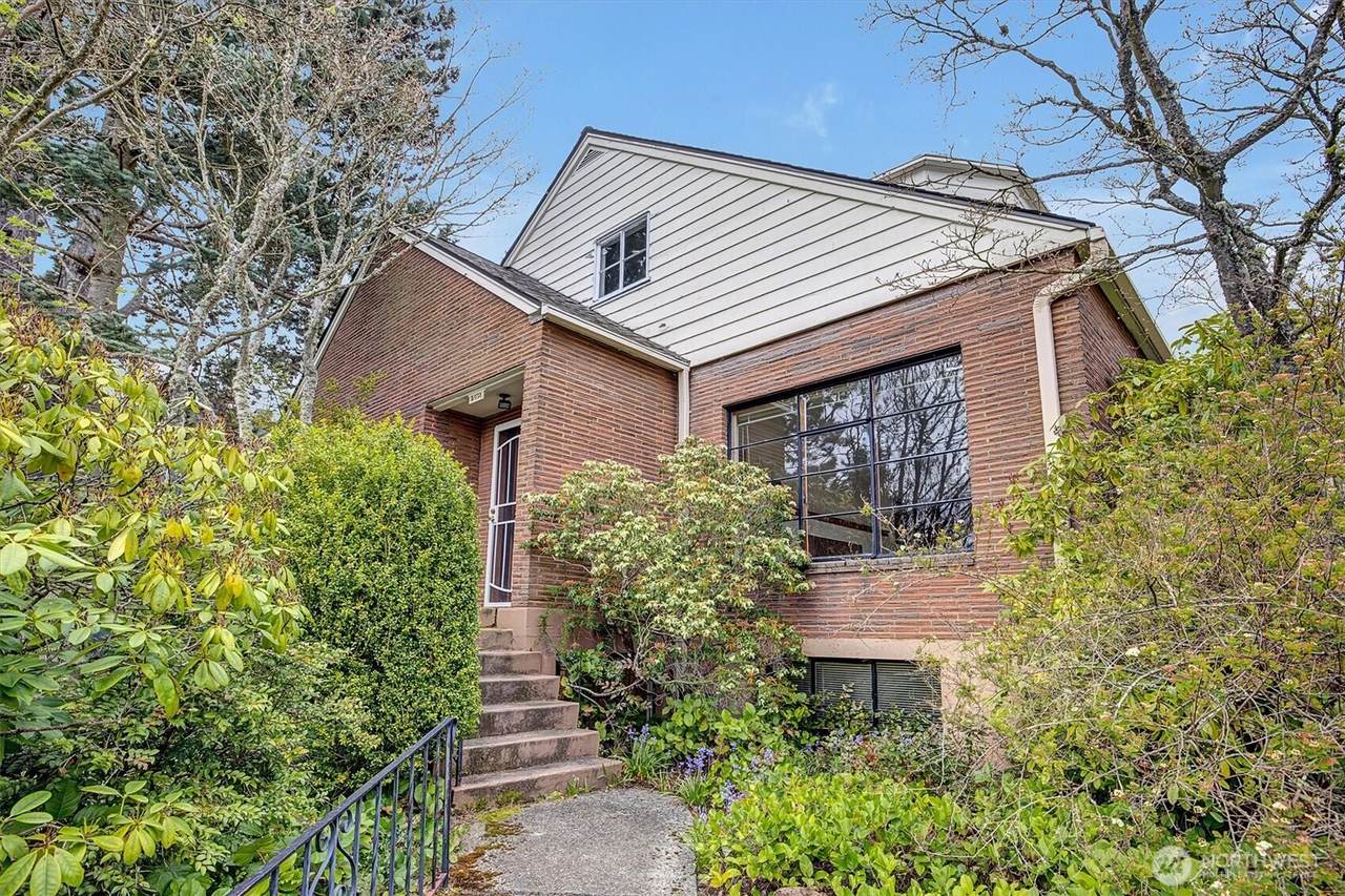 3002 70th Street - Photo 1