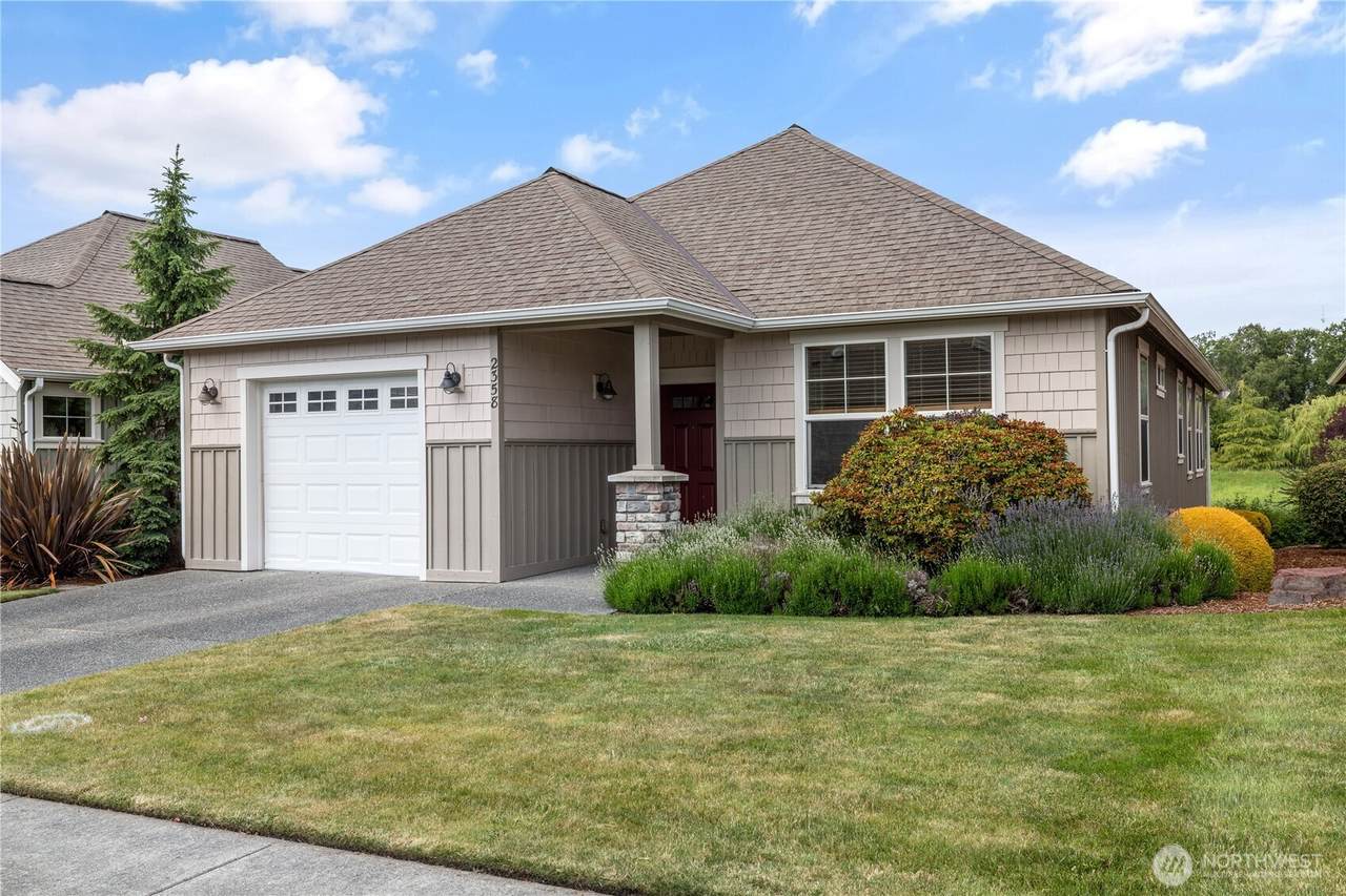 2358 Winchester Street - Photo 1