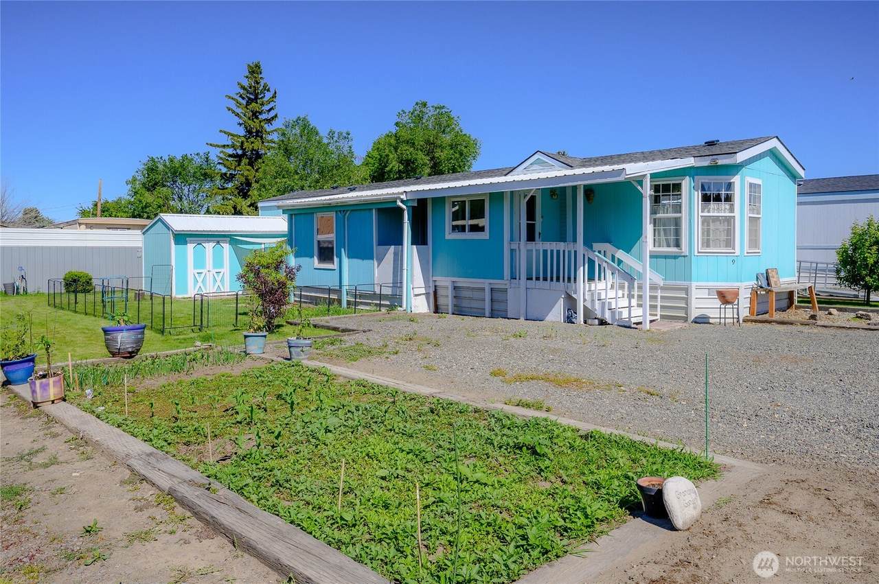 105 Patrick Avenue - Photo 1
