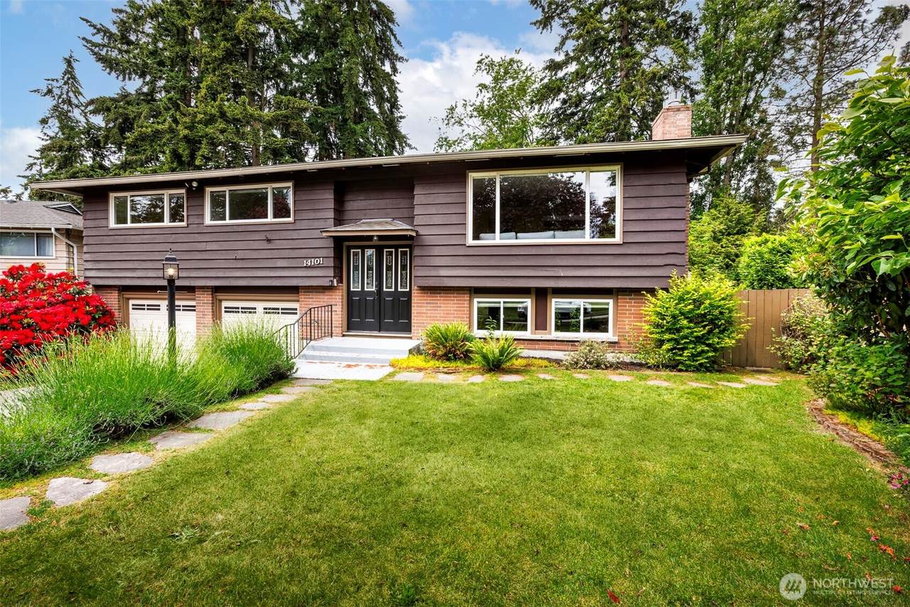 14101 Phinney Avenue - Photo 1