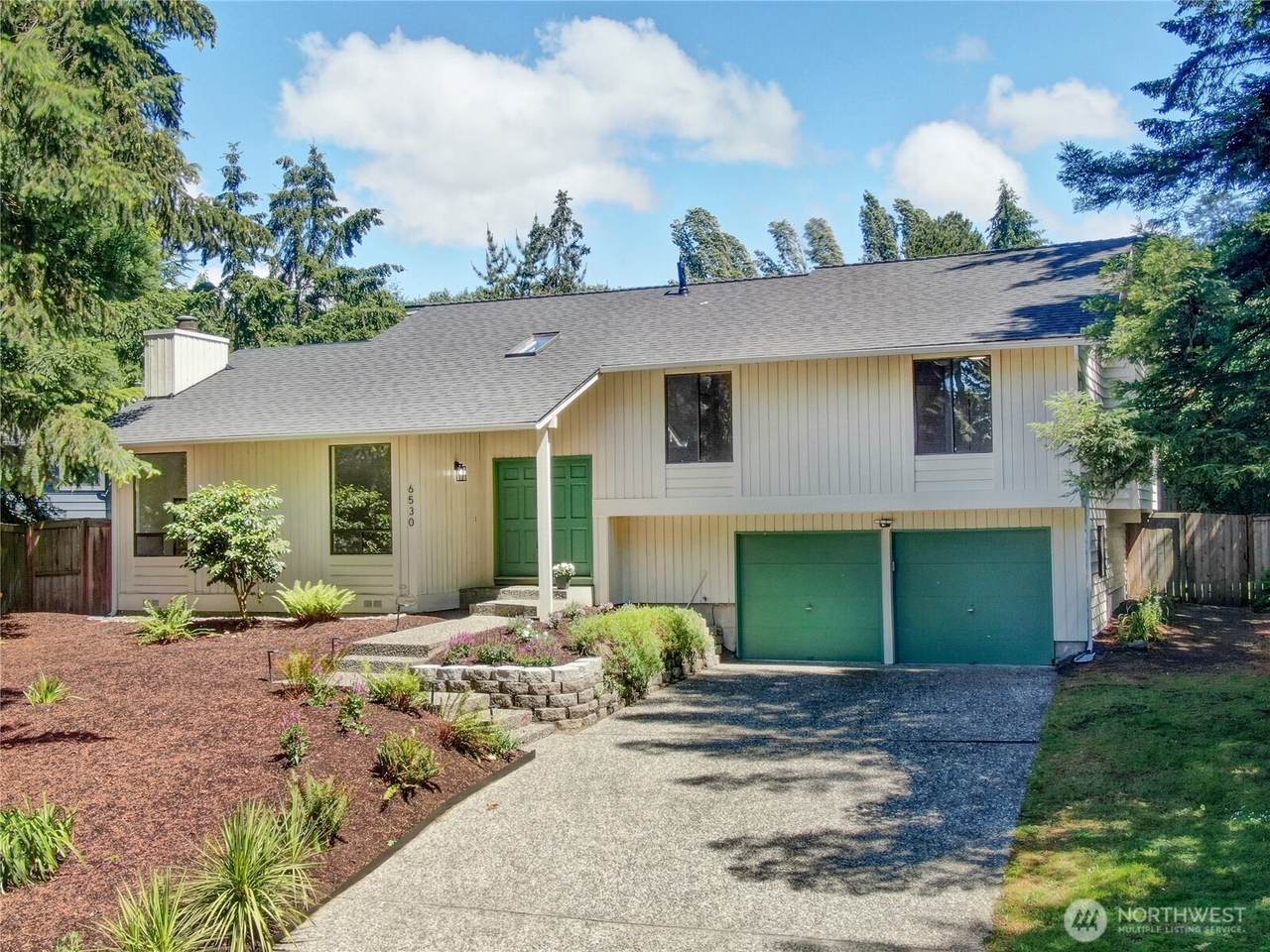 6530 Mercer Way - Photo 1