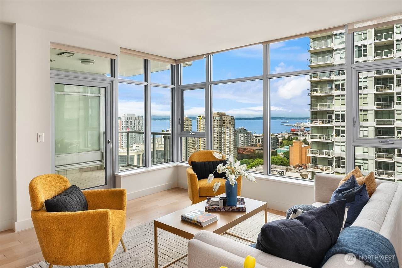 588 Bell Street - Photo 1
