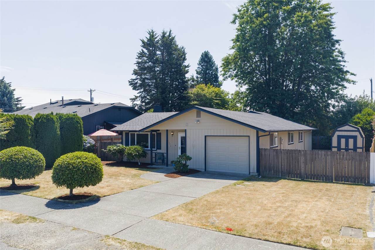1514 52nd Street - Photo 1